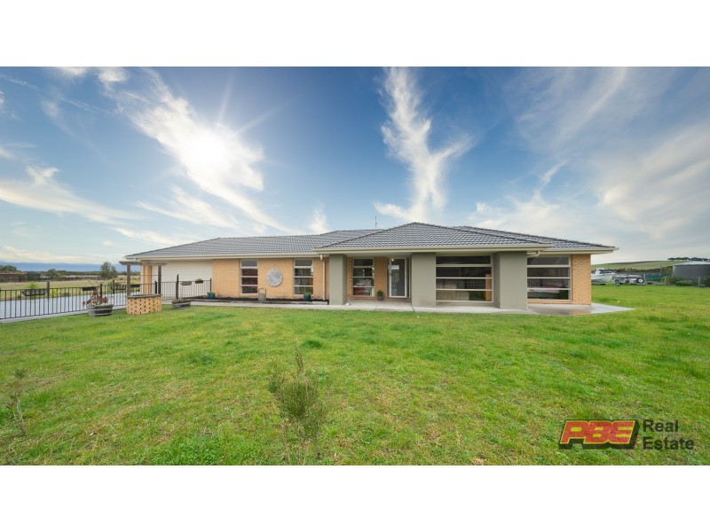 5 Lilian Court, Dalyston VIC 3992