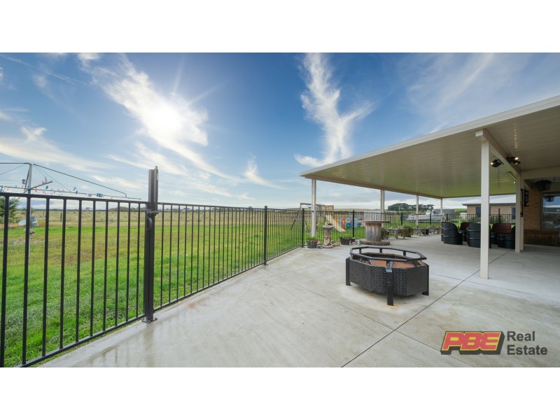 5 Lilian Court, Dalyston VIC 3992