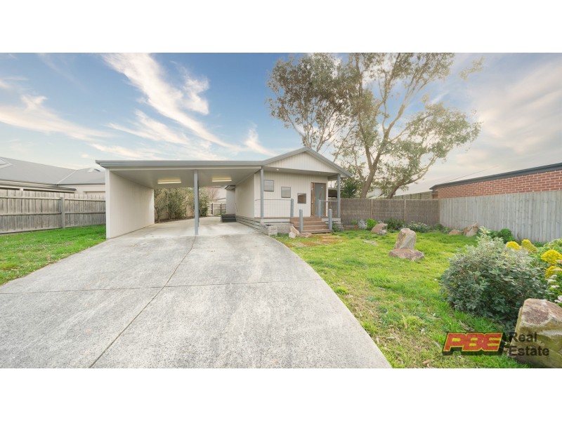 33 Oxford Way, Wonthaggi VIC 3995