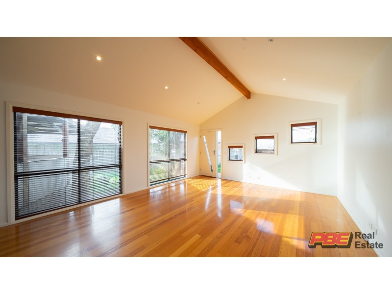 33 Oxford Way, Wonthaggi VIC 3995