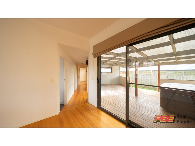 33 Oxford Way, Wonthaggi VIC 3995