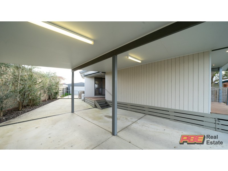 33 Oxford Way, Wonthaggi VIC 3995