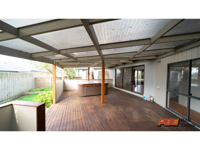 33 Oxford Way, Wonthaggi VIC 3995