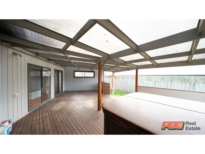33 Oxford Way, Wonthaggi VIC 3995