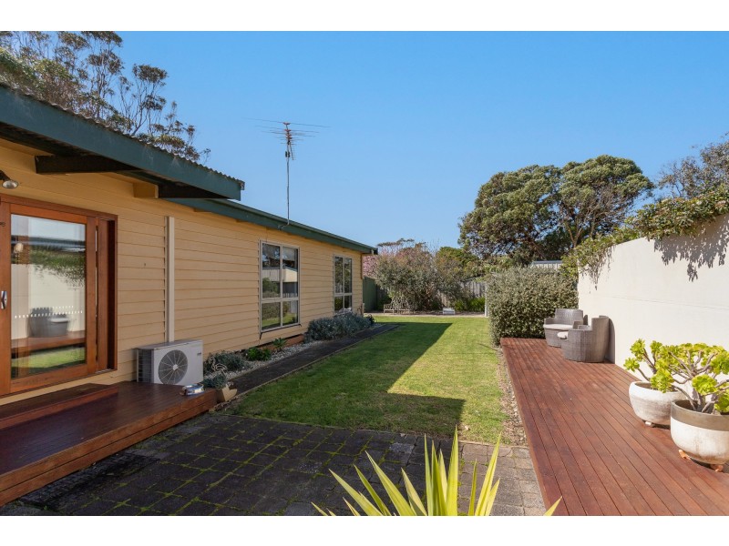 14 TAROOH STREET, Cape Paterson VIC 3995