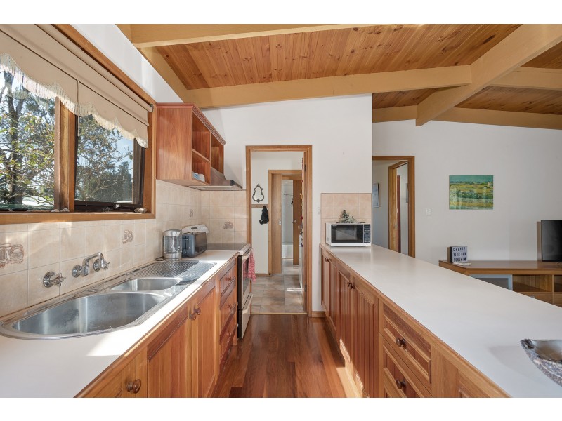 14 TAROOH STREET, Cape Paterson VIC 3995