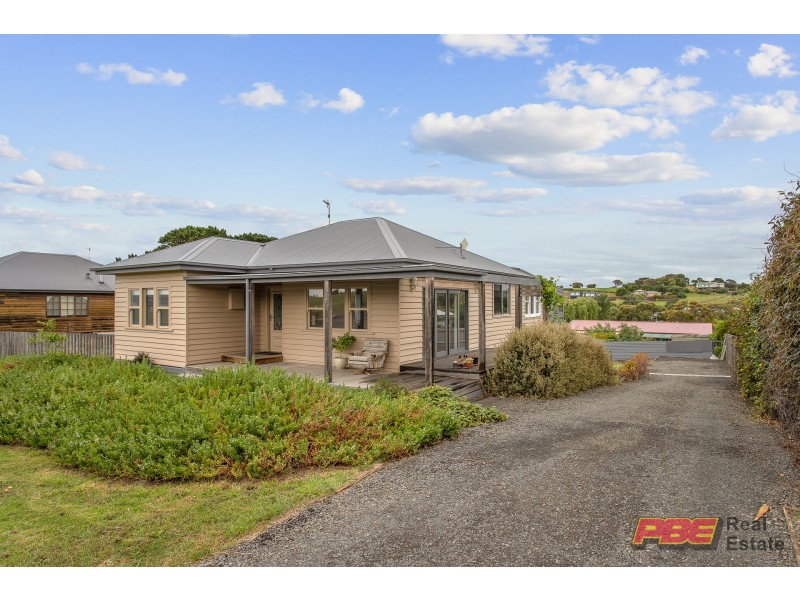 8 Wave Street, Kilcunda VIC 3995