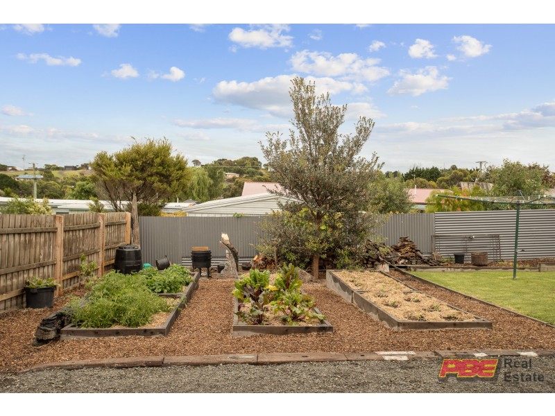 8 Wave Street, Kilcunda VIC 3995