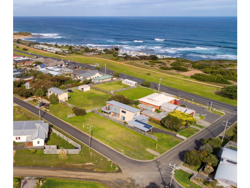 1/2 Bonwick Court, Kilcunda VIC 3995