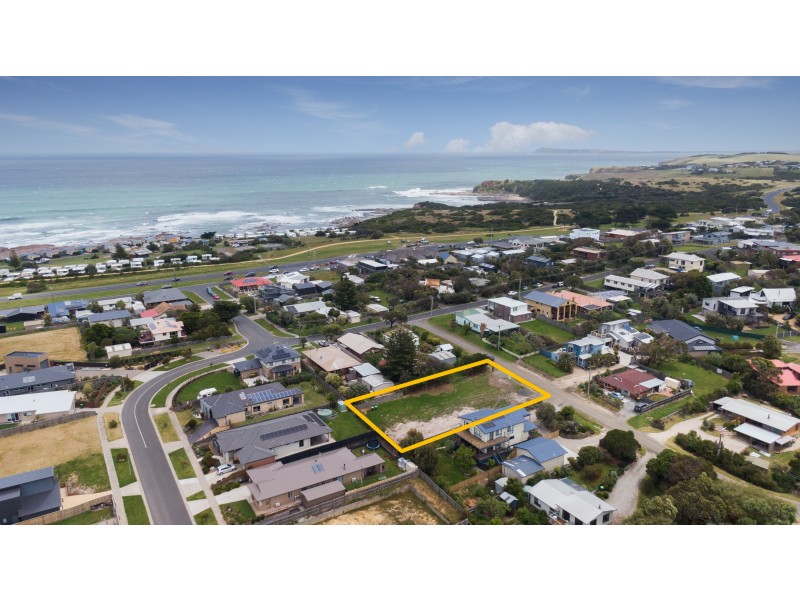 2/2 Bonwick Court, Kilcunda VIC 3995