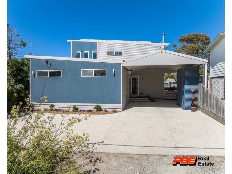 15 MERMAIDS WALK, Cape Paterson VIC 3995