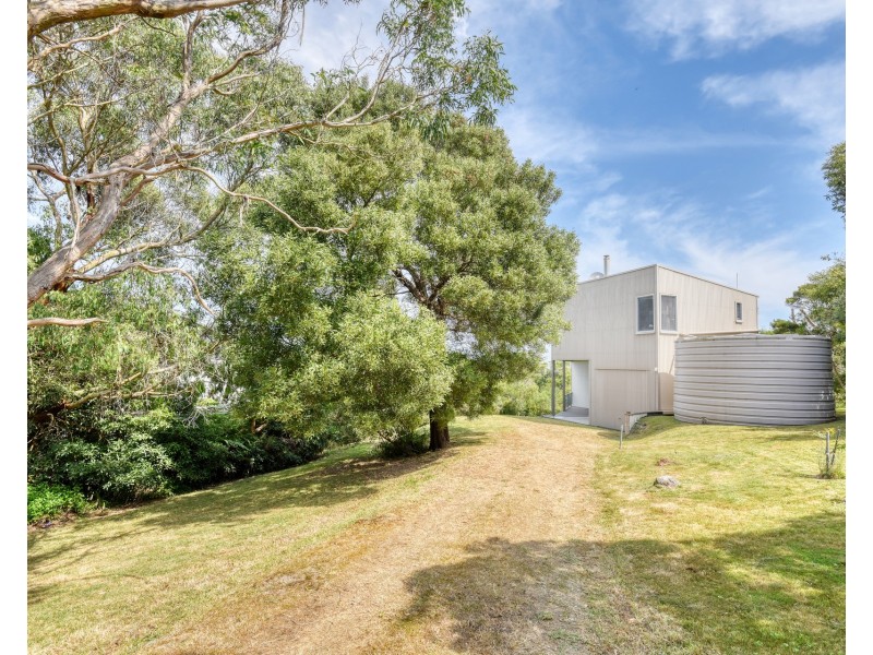 5 Casuarina Grove, Walkerville South VIC 3956