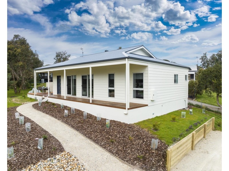 4 Webster Avenue, Venus Bay VIC 3956