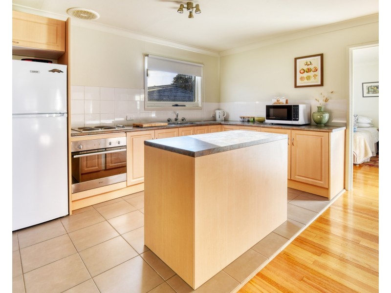 8 Marine Parade, Venus Bay VIC 3956
