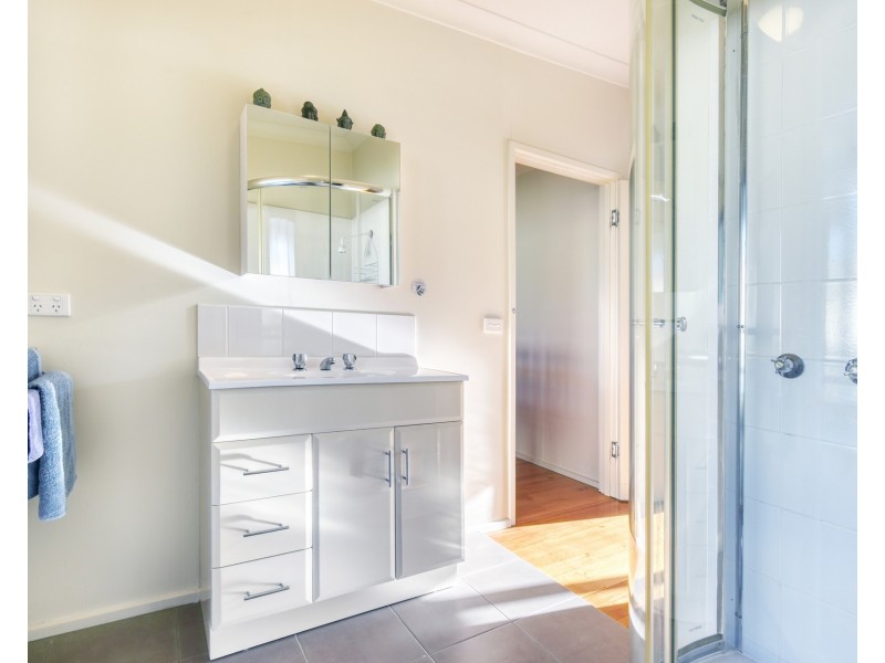 8 Marine Parade, Venus Bay VIC 3956