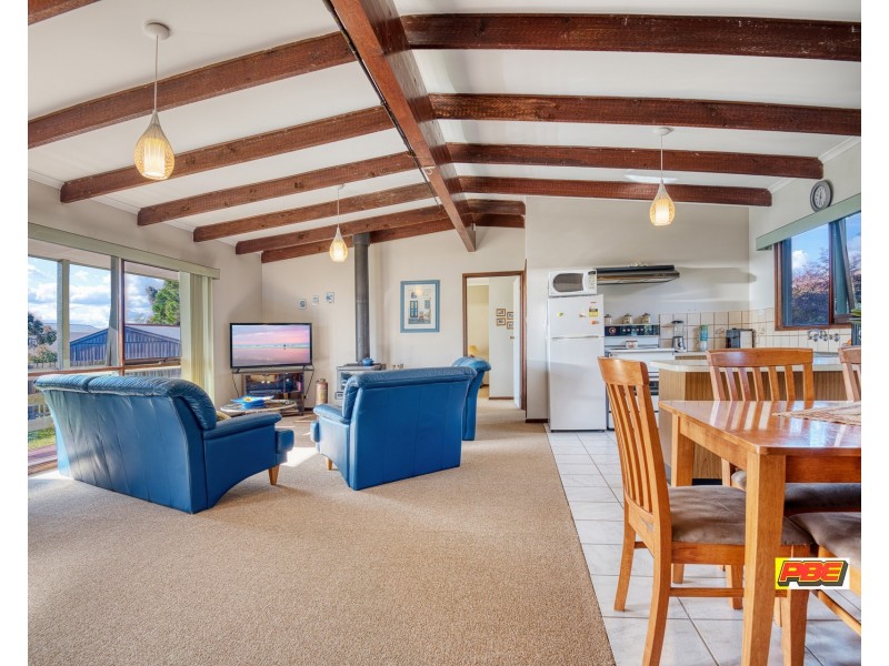 8 Albert Avenue, Venus Bay VIC 3956