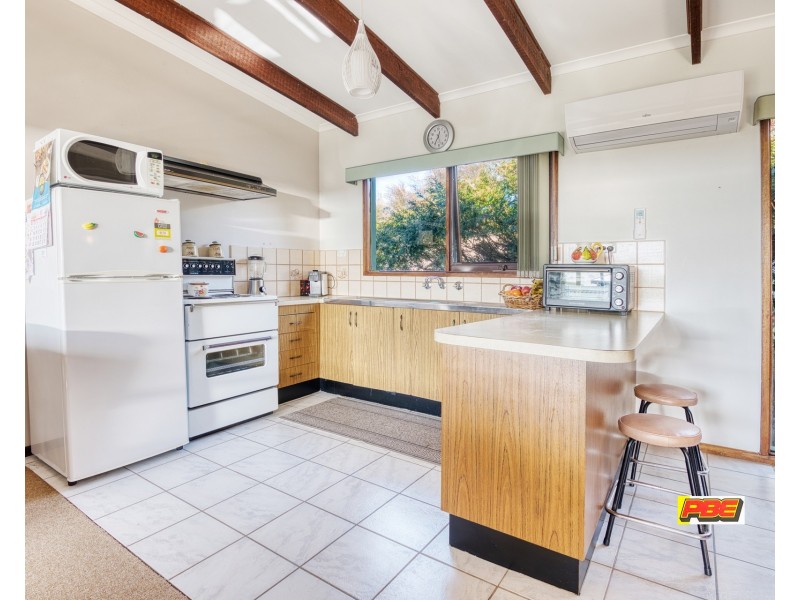 8 Albert Avenue, Venus Bay VIC 3956