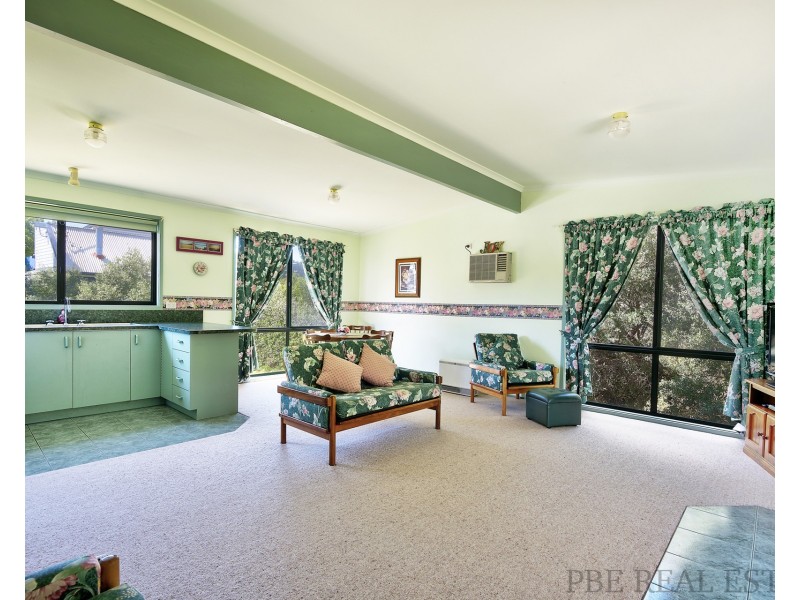 1 Woorak Avenue, Venus Bay VIC 3956