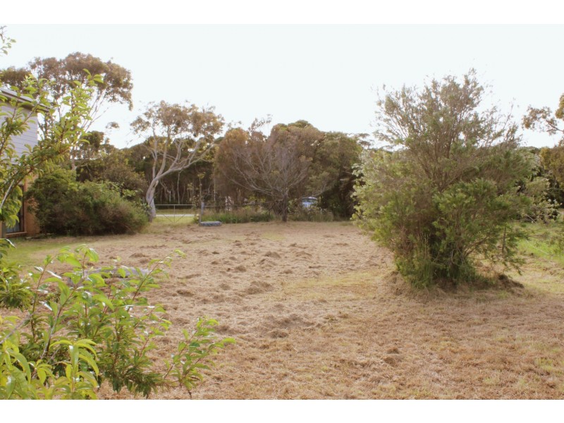 135 ACACIA ROAD, Walkerville VIC 3956