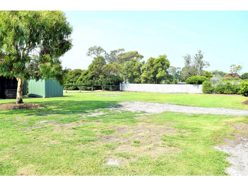 8 WALKERVILLE ROAD, Tarwin Lower VIC 3956