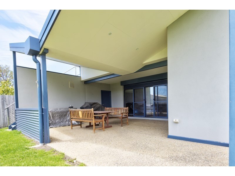 41. VENUS STREET, Inverloch VIC 3996