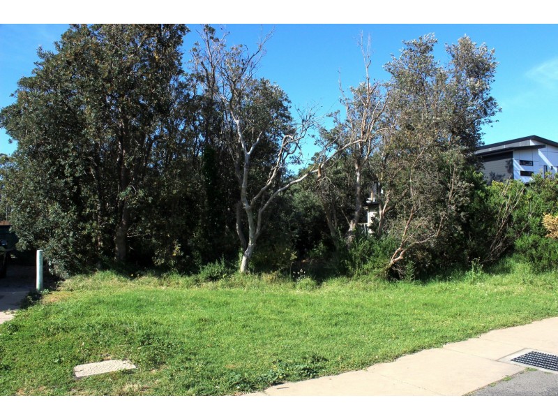 110 JUPITER BOULEVARD, Venus Bay VIC 3956