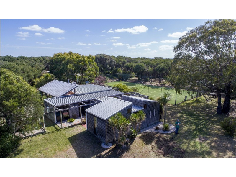 820 LEES ROAD, Venus Bay VIC 3956