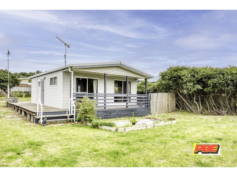 8 CONSTANCE CRESCENT, Venus Bay VIC 3956