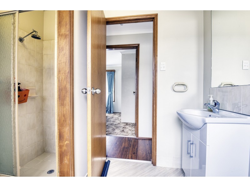 8 CONSTANCE CRESCENT, Venus Bay VIC 3956