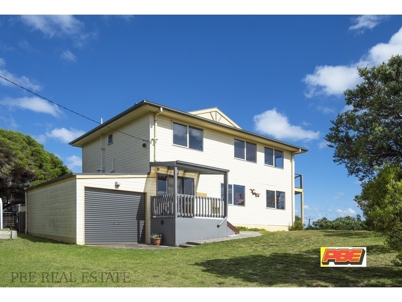 2 AMANDA CRESCENT, Venus Bay VIC 3956