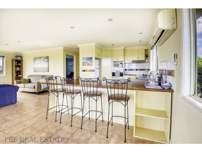 2 AMANDA CRESCENT, Venus Bay VIC 3956