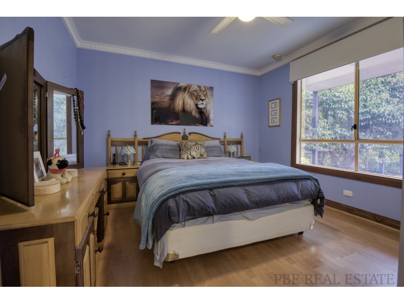 4 MERKANI AVENUE, Venus Bay VIC 3956