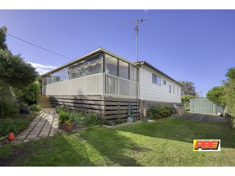 6 ALBERT AVENUE, Venus Bay VIC 3956