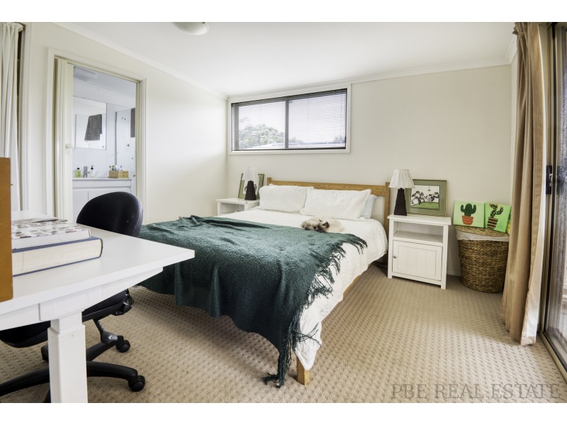 6 ALBERT AVENUE, Venus Bay VIC 3956