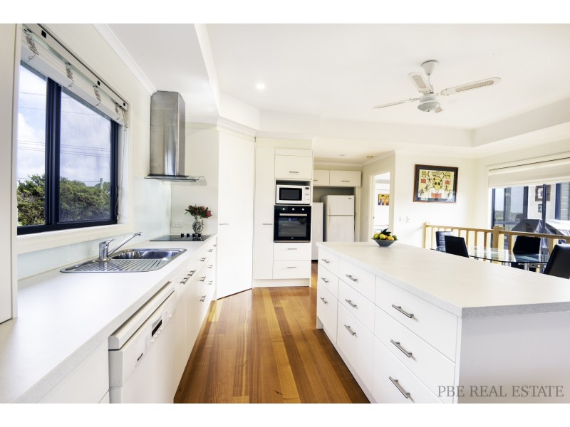 62-64 MCINDOE AVENUE, Venus Bay VIC 3956