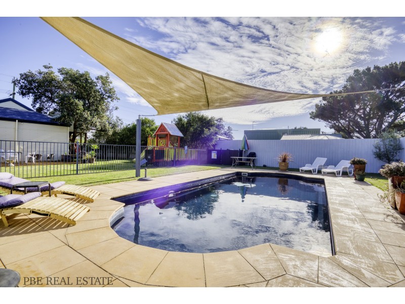 62-64 MCINDOE AVENUE, Venus Bay VIC 3956