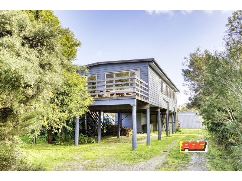 105 ACACIA ROAD, Walkerville VIC 3956