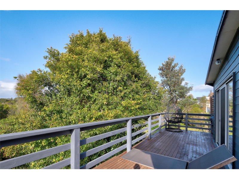 105 ACACIA ROAD, Walkerville VIC 3956