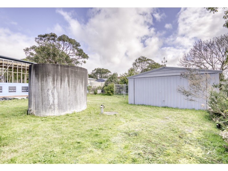 105 ACACIA ROAD, Walkerville VIC 3956