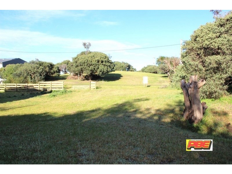 20 BRADLEY AVENUE, Venus Bay VIC 3956