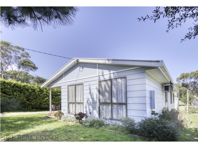64 PANDORA AVENUE, Venus Bay VIC 3956