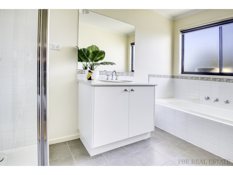 4 ANITA CRESCENT, Venus Bay VIC 3956