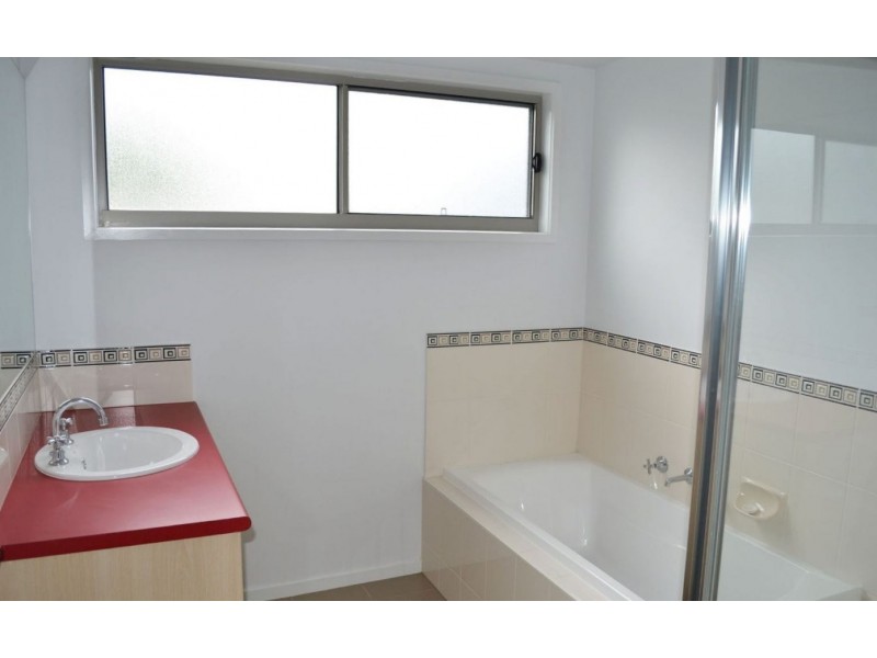2 CONSTANCE CRESCENT, Venus Bay VIC 3956