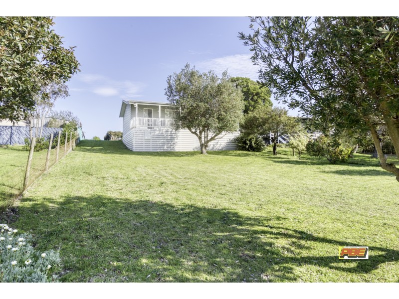 3 BRADLEY AVENUE, Venus Bay VIC 3956