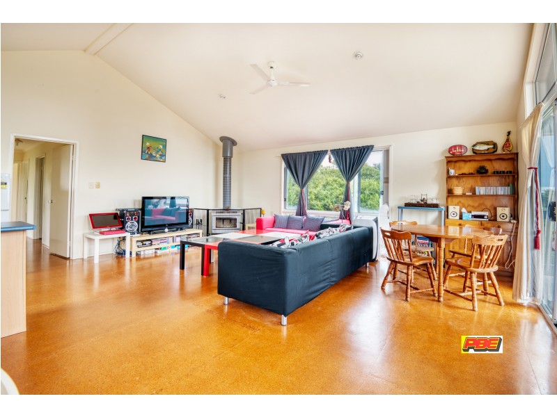 6 ATHERTON DRIVE, Venus Bay VIC 3956