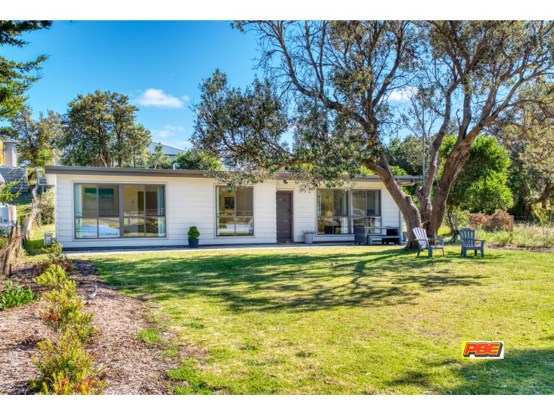 100 CANTERBURY ROAD, Venus Bay VIC 3956