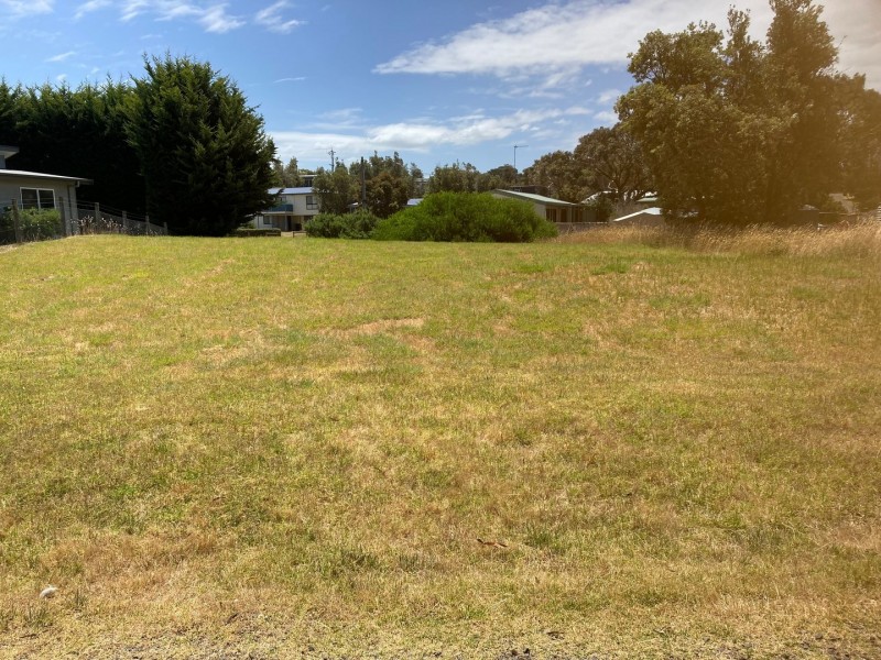 42 ALFRED CRESCENT, Venus Bay VIC 3956