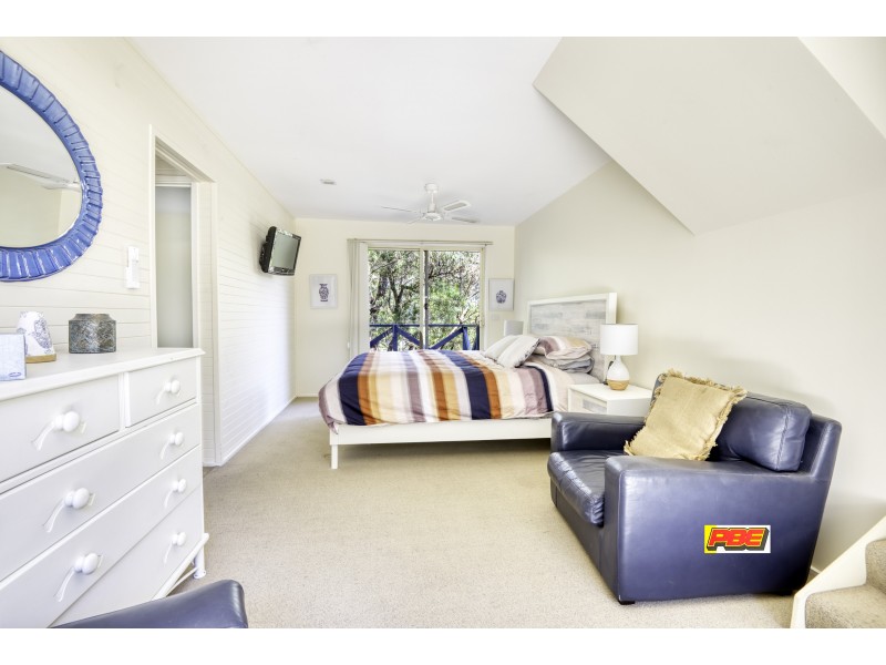 33 ST IVES CRESCENT, Venus Bay VIC 3956