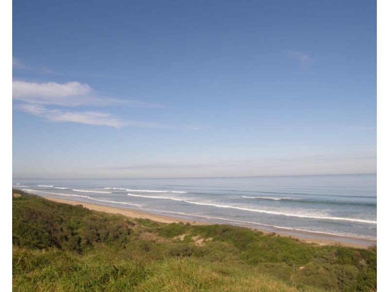 7 ALBERT AVENUE, Venus Bay VIC 3956