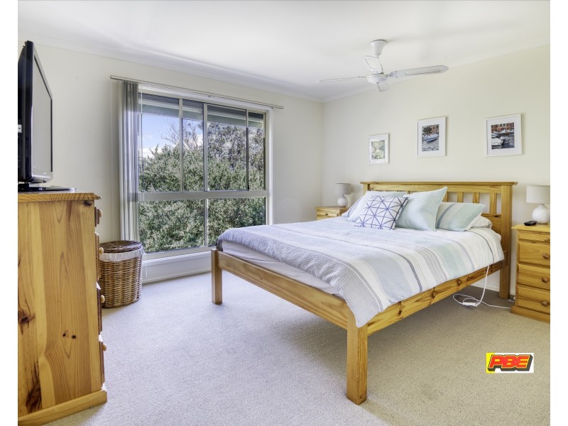 33.. ST IVES CRESCENT, Venus Bay VIC 3956